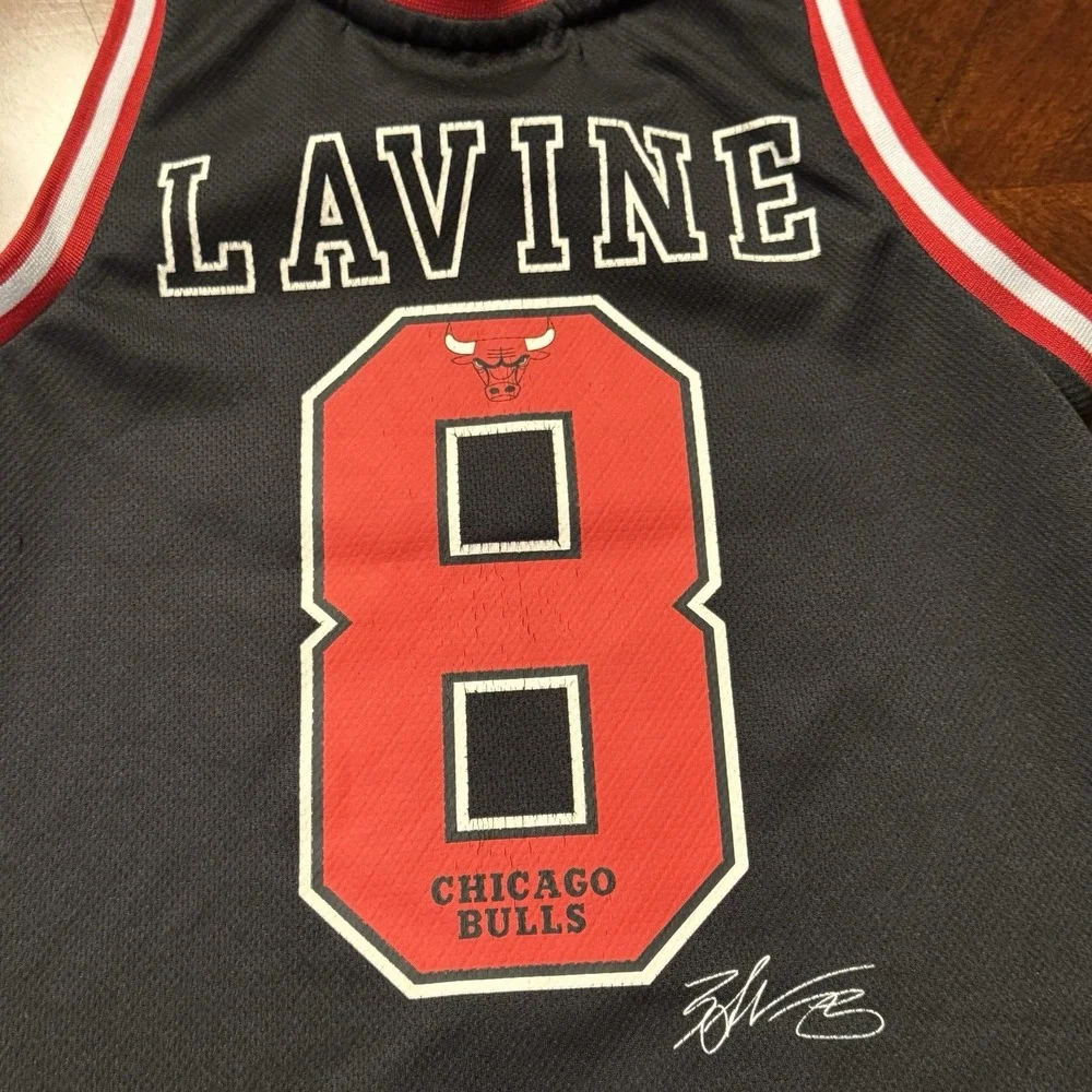 Signed Sz 7-8 YEAR Chicago Bulls Lavine #8 Basketball Jersey NBA, Kids Black Red